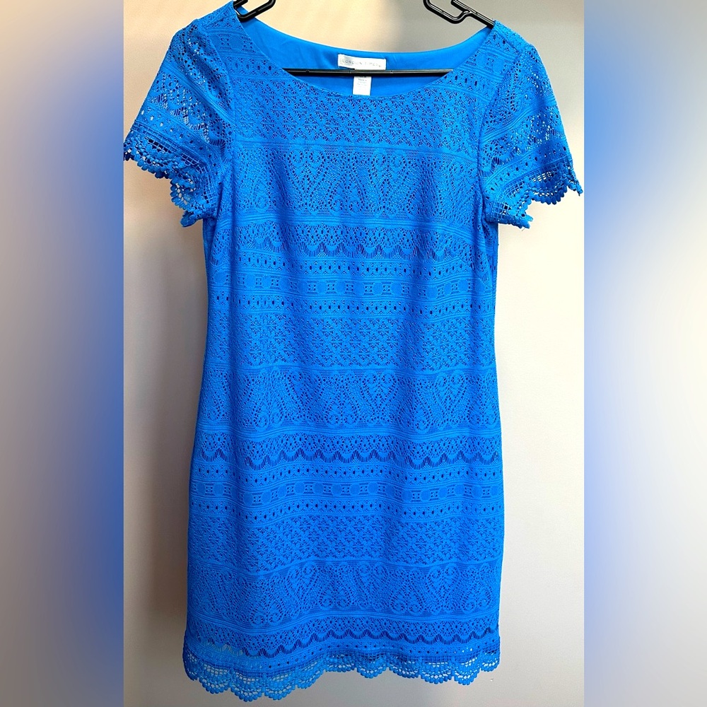LONDON TIMES royal blue, size 6, short sleeved, crocheted designed dress.